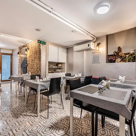 Hotel Taksim Terrace 2*