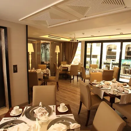 Hotel La 4*