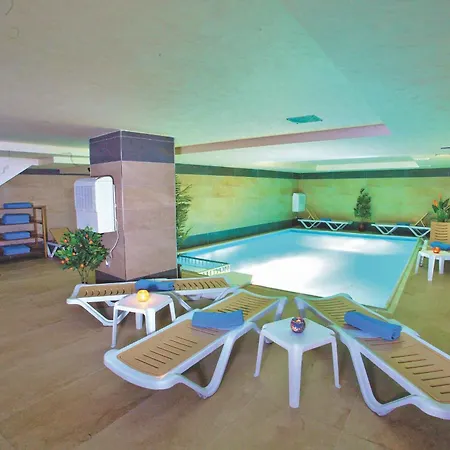Hotel Trend Old City 4*