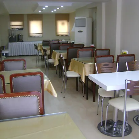 Hotel Ay