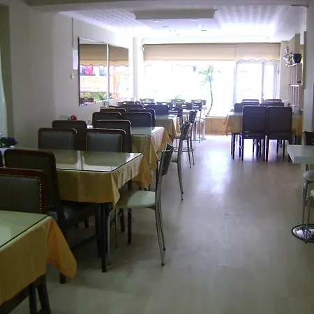 Hotel Ay