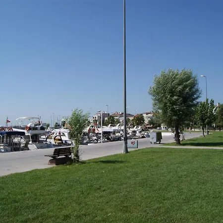 Yesilkoey Airport