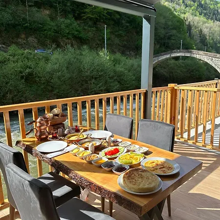 Resort Oezden Camlihemsin