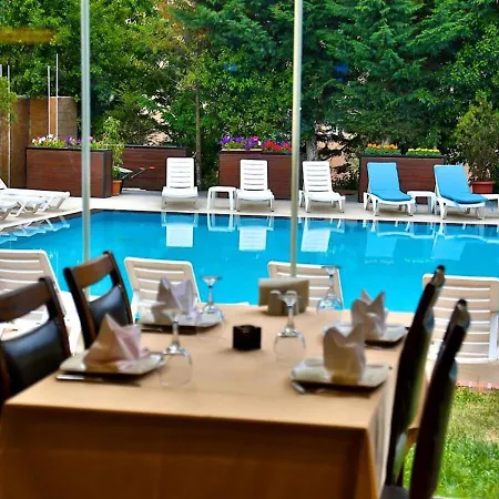 Hotel Gardan *