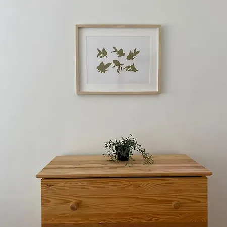 Apartment Location 3 Bedroom Flat - No6
