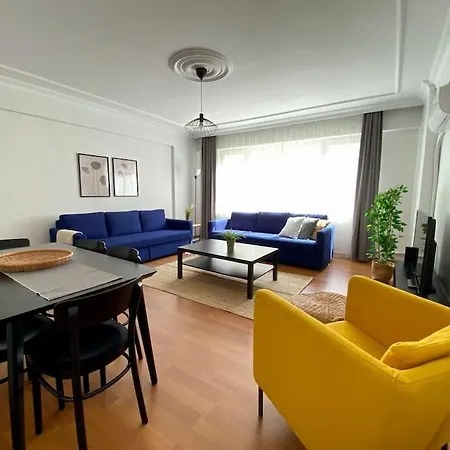 Location 3 Bedroom Flat - No6