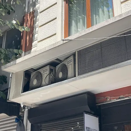 Rozza Hotel