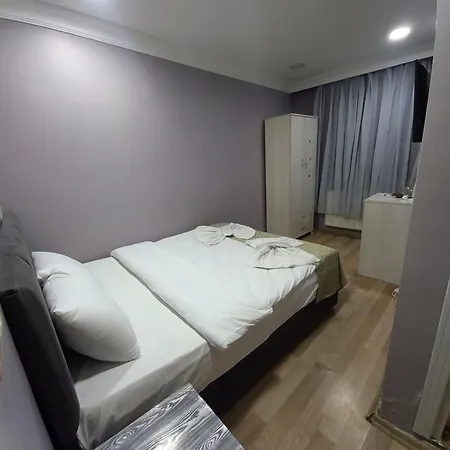 Aparthotel Avsin 3*