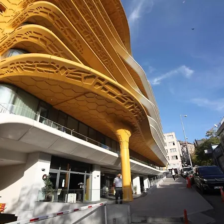 The Y Apartahotel 2*