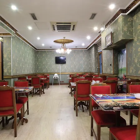 Nil Center Hotel