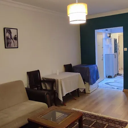 Cozy With Garden, 2 Bedroom And Very Close To Bosphorus Apartment Istanbul