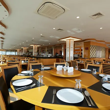 Ilkbal Deluxe &spa מלון 4*