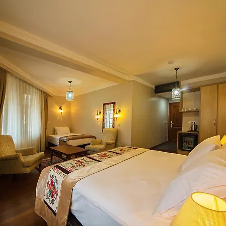 Hippodrome Apartahotel 3*