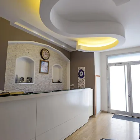 Otel Retropera 2*