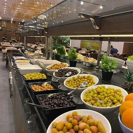 Ramada By Wyndham Umraniye Hotel *