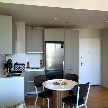 Apartment Center Luxurious *