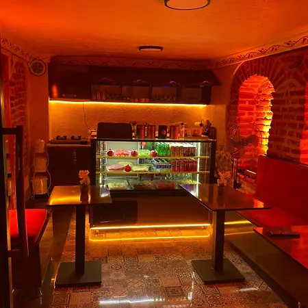 Hotel apartamentowy Golden Arrow Old *