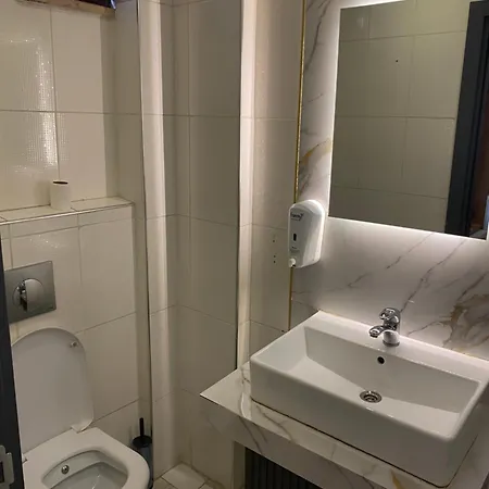 Aparthotel Dvhotel *