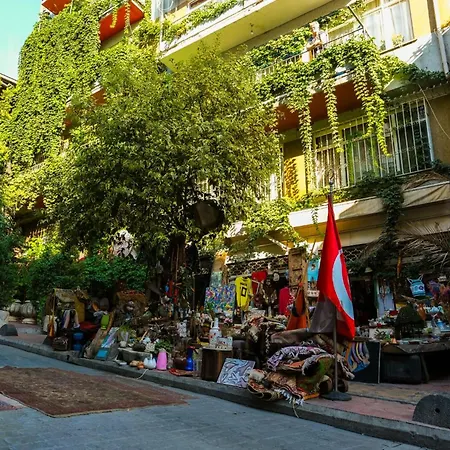 Taksim Pera House