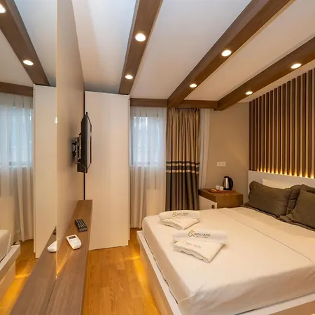 Hotel Grand *