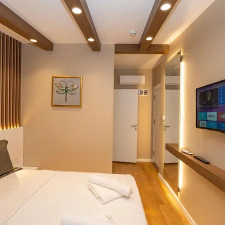 Hotel Grand *