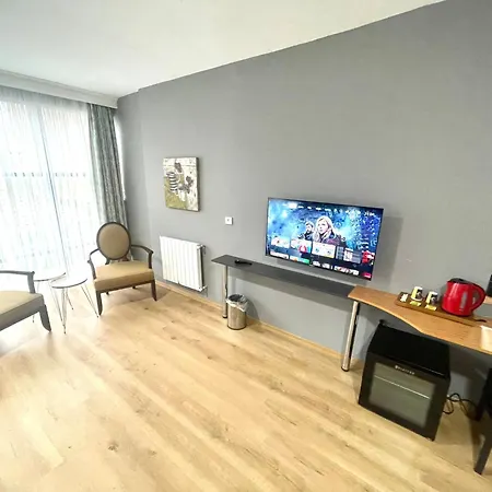 By Karam Otelcilik Homestay Istanbul