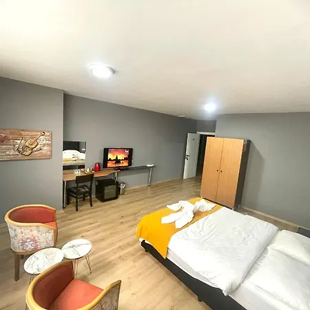 By Karam Otelcilik Homestay Istanbul