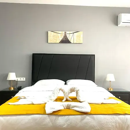 By Karam Otelcilik Homestay Istanbul