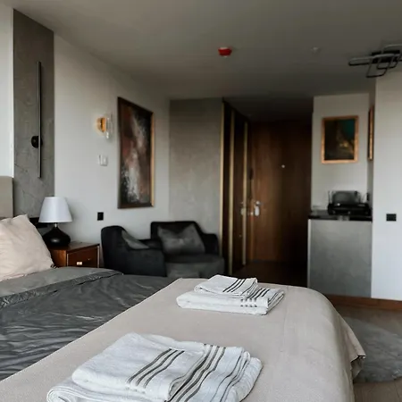 Daire Modern With Balcony İstanbul