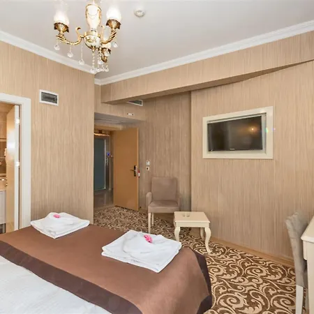 Montagna Hera Taksim Hotel 3*