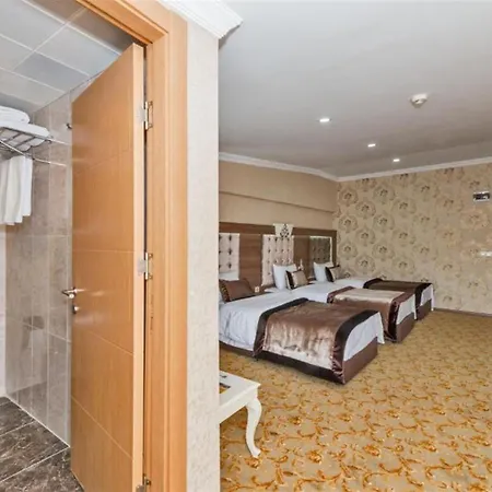 Hotel Montagna Hera Taksim 3*