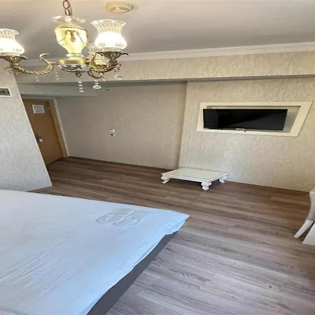 Hotel Montagna Hera Taksim 3*