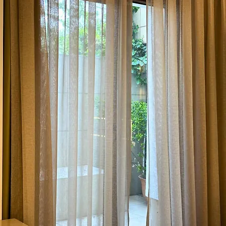Peninsula Hotel 3*
