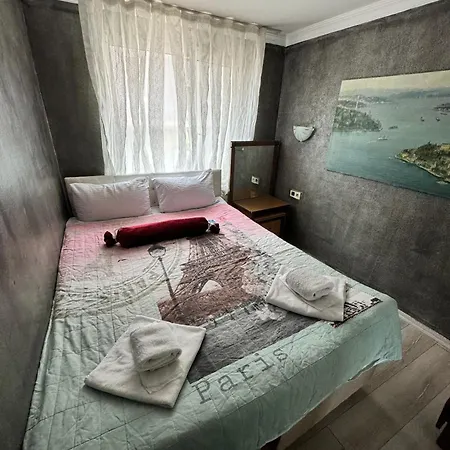 Happy Boutique Aparthotel