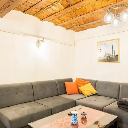 Beautiful 1 Bedroom Apt. W/ac 400 Meters Taksim Square * Istanbul