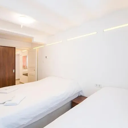 Apartment Beautiful 2br House W/ac 400meters Taksim Square