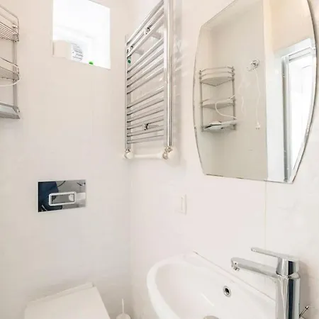 Apartment Beautiful 2br House W/ac 400meters Taksim Square Istanbul