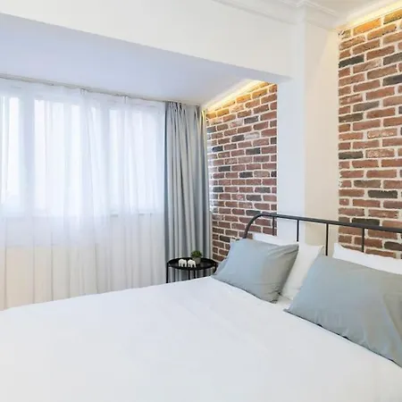 Apartment Stylish Duplex House With A Special Terrace
