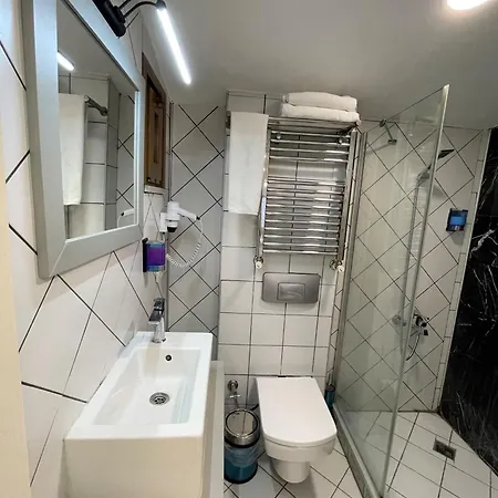 Royal Pera Taksim 3*
