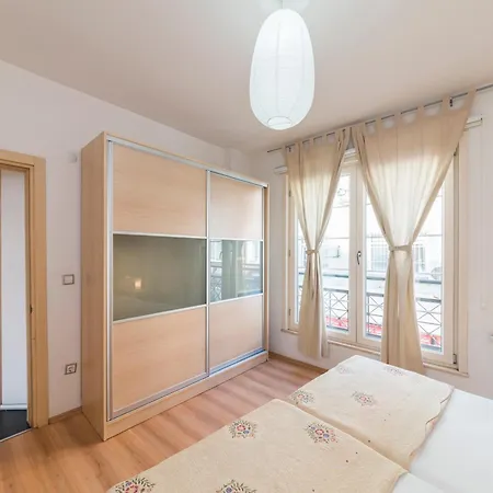 Amedros Apartment