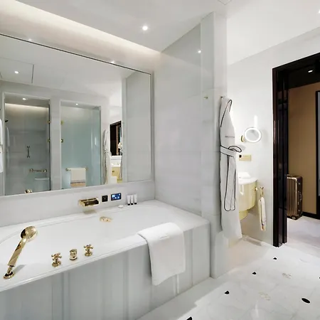 Hotel The Peninsula 5*
