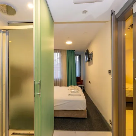 Hotel Taksim V 3*