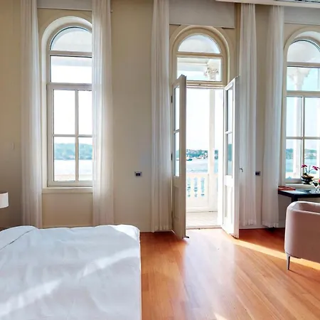 Hotel A'jia 5*