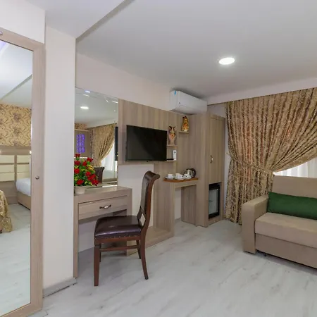 Hotel Raimond 3*