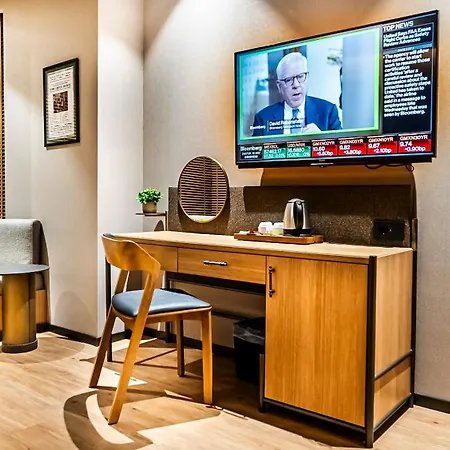 Hotel Lamartine 4*
