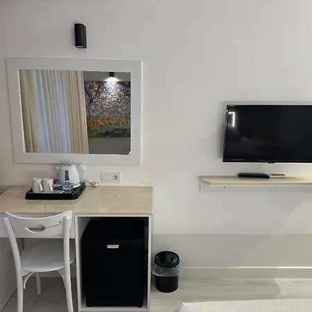 Peninsula 3*