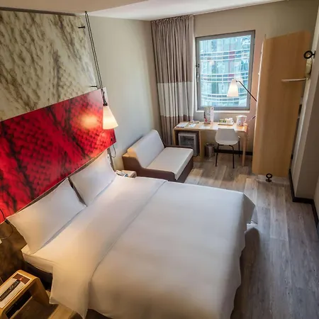 Ibis West Hotel 3*