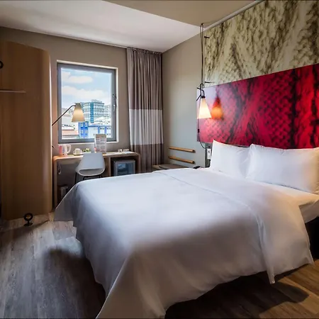 Ibis West Hotel 3*