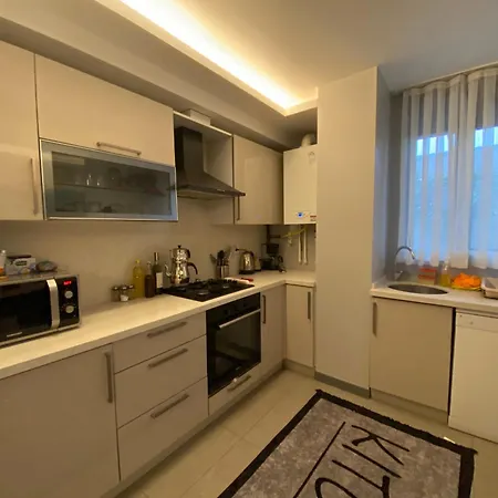 Wide Garden Flat Close To The Memoriall Hospital Hgyhomes2104 * Istanbul