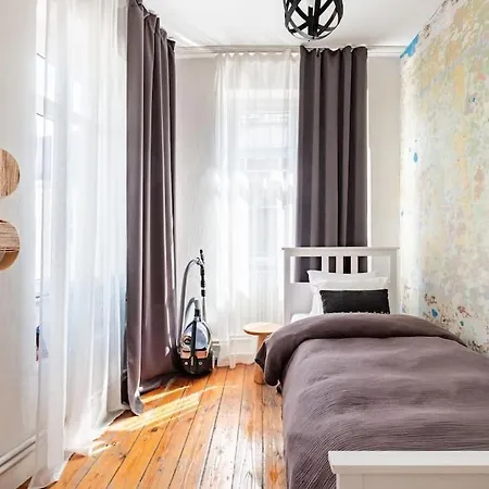 Charming Historical In Galata Apartment